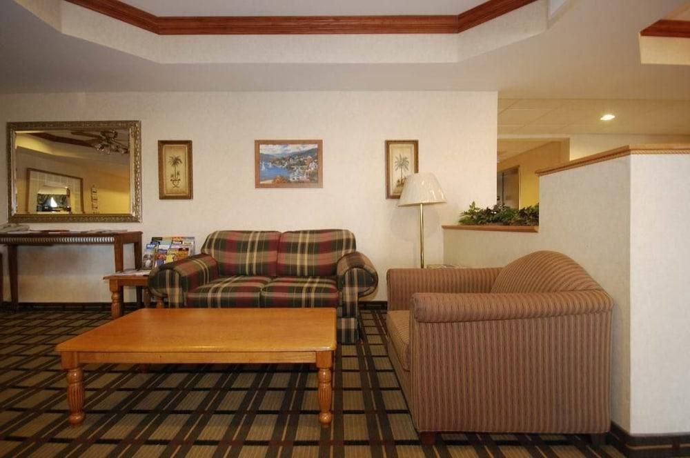 Comfort Suites South Haven Near I-96 Exteriör bild