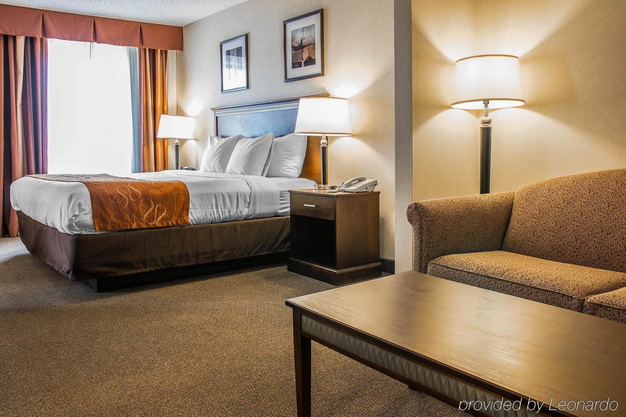 Comfort Suites South Haven Near I-96 Exteriör bild