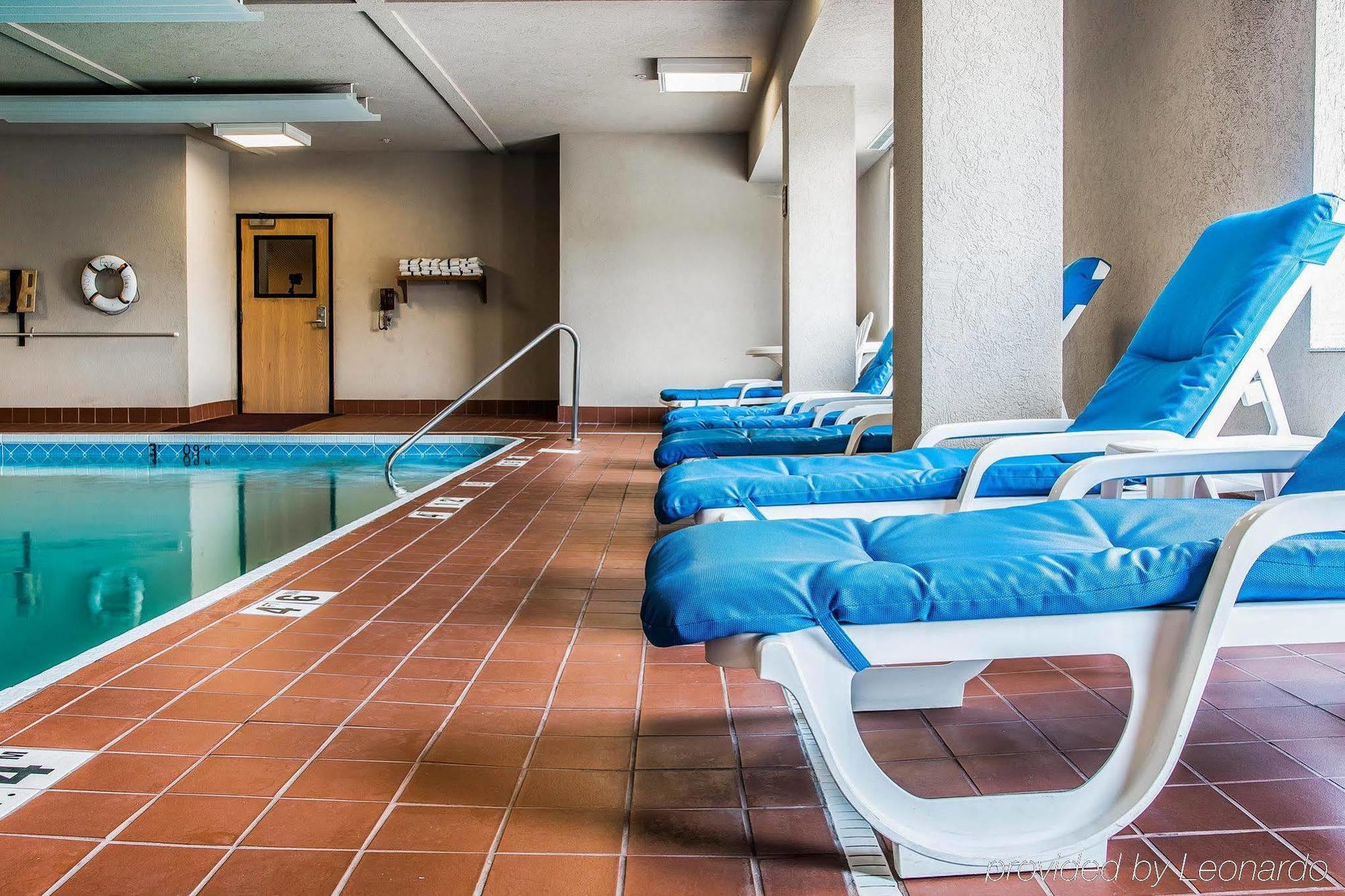 Comfort Suites South Haven Near I-96 Exteriör bild